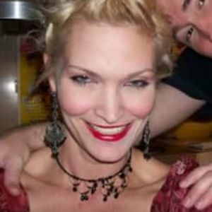 Meet your Posher, Corina